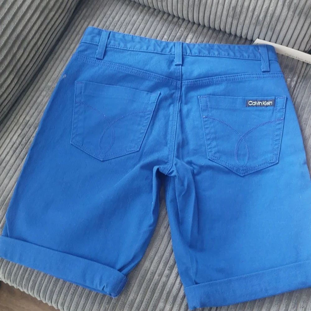 NWT Calvin Klein Blue Cuffed Denim Shorts - Picture 5 of 8
